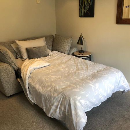 The Annexe At Walnut Tree Cottage Hope under Dinmore Екстериор снимка