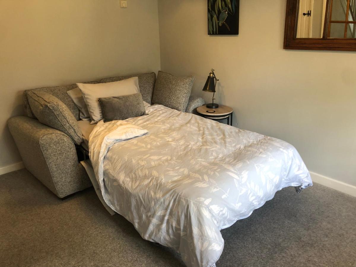 The Annexe At Walnut Tree Cottage Hope under Dinmore Екстериор снимка