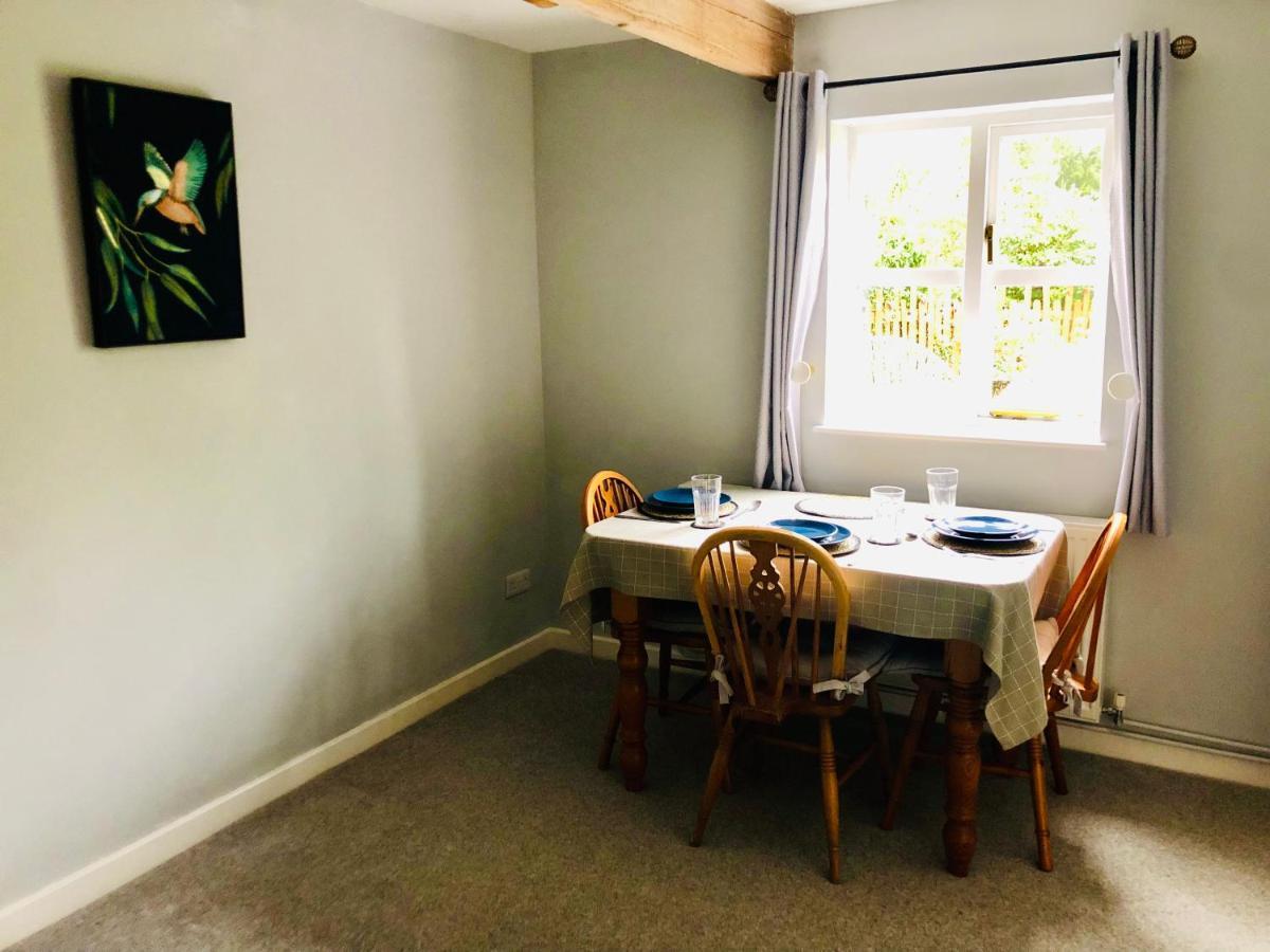 The Annexe At Walnut Tree Cottage Hope under Dinmore Екстериор снимка